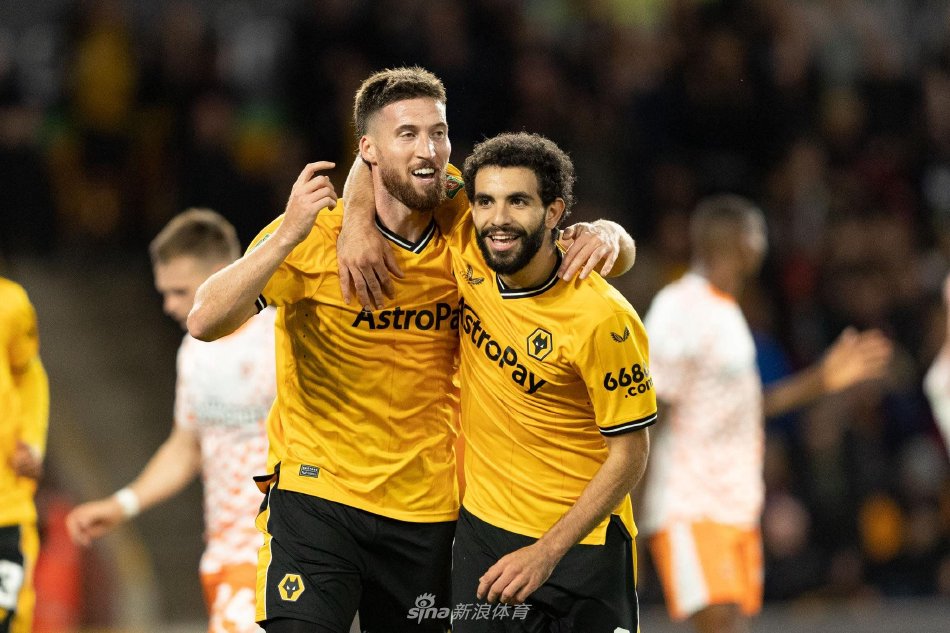 势汹汹的对 势汹汹的对