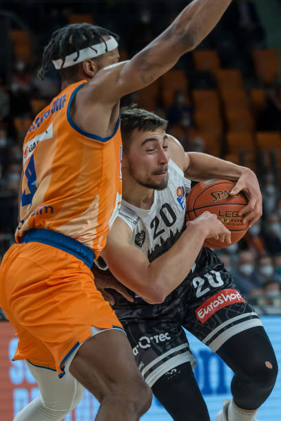 上嘉年华中 上嘉年华中