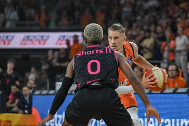 广厦男篮 广厦男篮